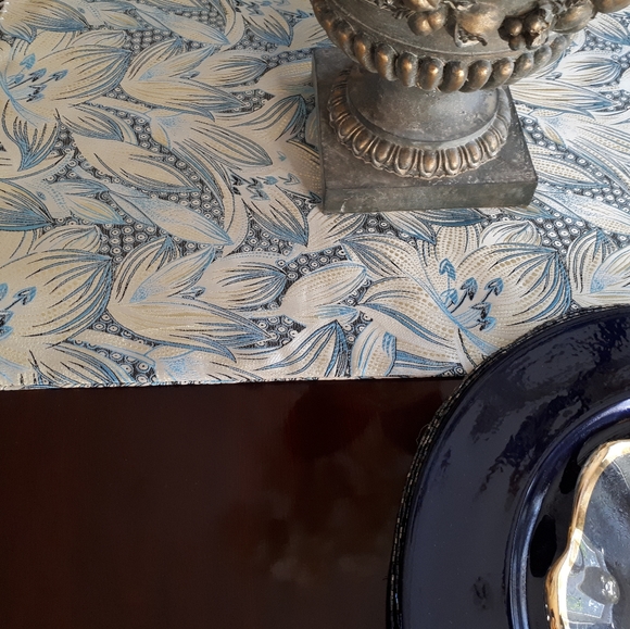 Vintage blue beaded 13 1/4 in placemats - Picture 11 of 15